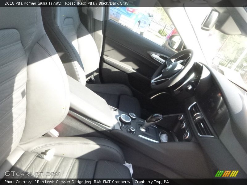 Rosso (Red) Alfa / Black/Dark Gray 2018 Alfa Romeo Giulia Ti AWD