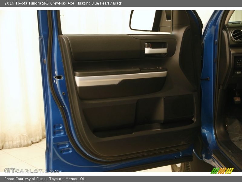 Blazing Blue Pearl / Black 2016 Toyota Tundra SR5 CrewMax 4x4