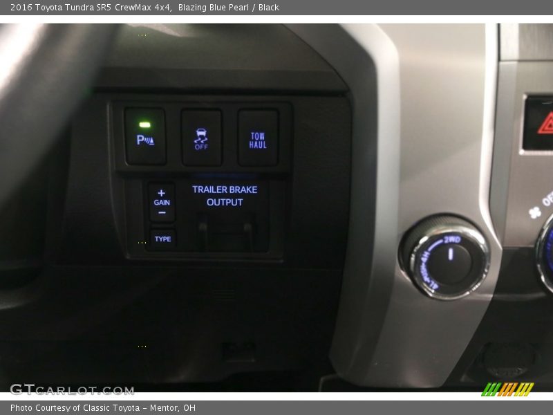 Blazing Blue Pearl / Black 2016 Toyota Tundra SR5 CrewMax 4x4