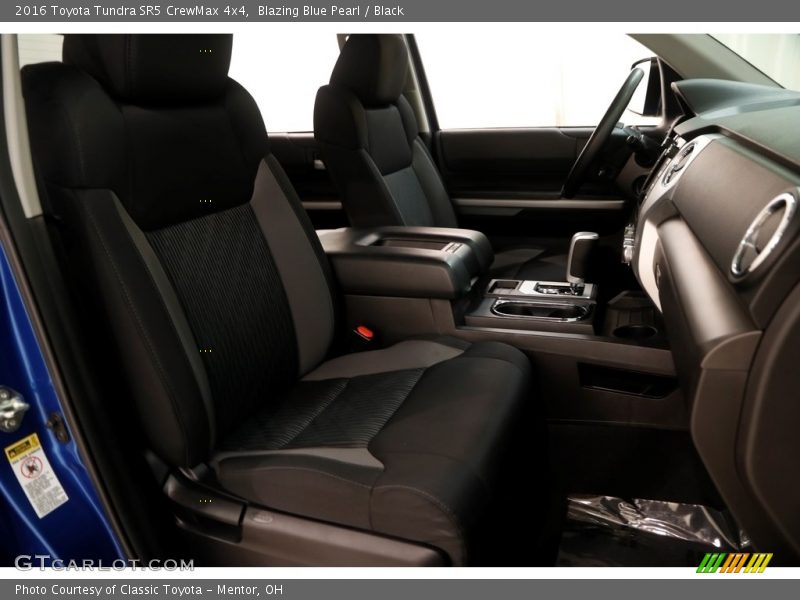 Blazing Blue Pearl / Black 2016 Toyota Tundra SR5 CrewMax 4x4