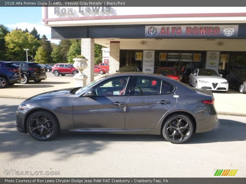Vesuvio Gray Metallic / Black/Red 2018 Alfa Romeo Giulia Ti AWD