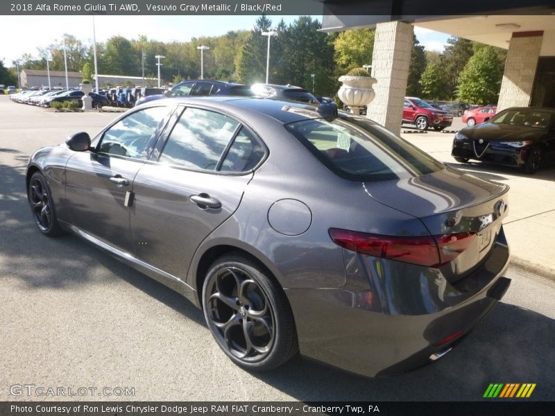 Vesuvio Gray Metallic / Black/Red 2018 Alfa Romeo Giulia Ti AWD