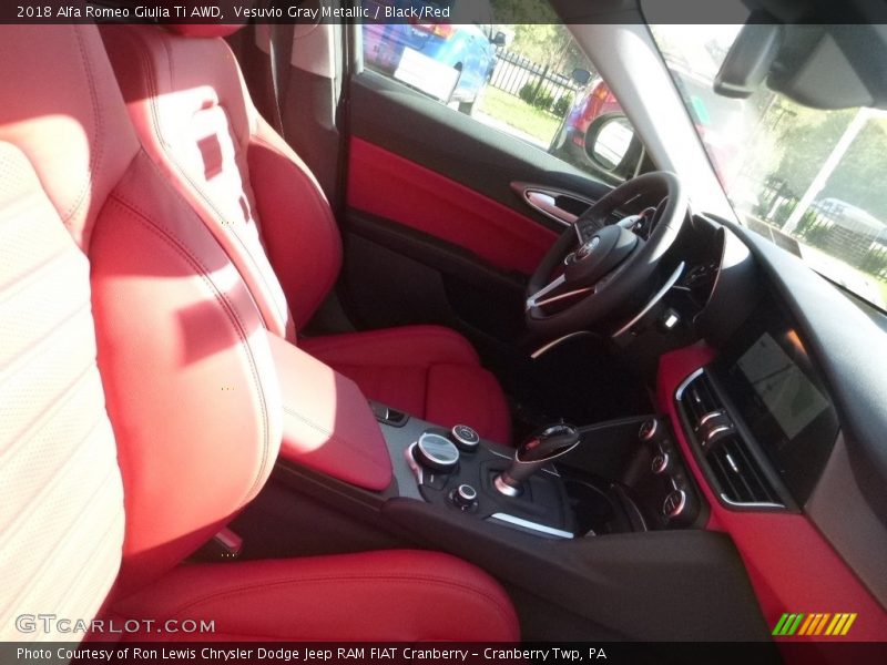 Vesuvio Gray Metallic / Black/Red 2018 Alfa Romeo Giulia Ti AWD