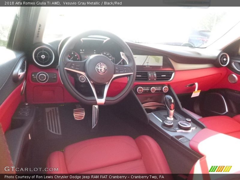 Vesuvio Gray Metallic / Black/Red 2018 Alfa Romeo Giulia Ti AWD