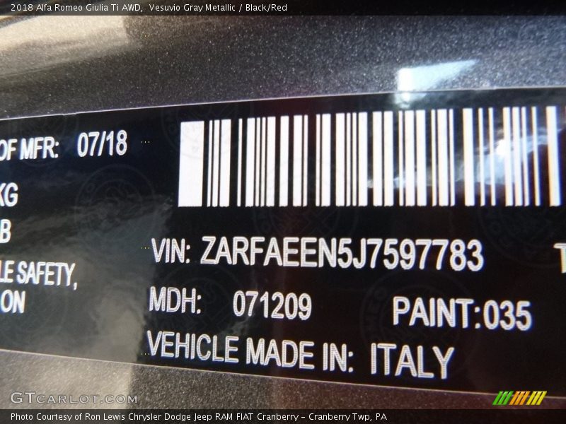 Vesuvio Gray Metallic / Black/Red 2018 Alfa Romeo Giulia Ti AWD