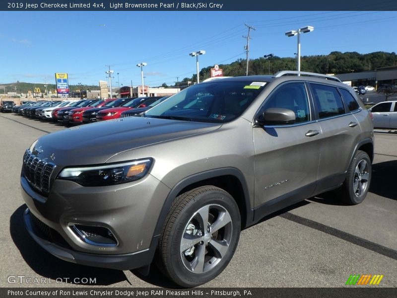 Light Brownstone Pearl / Black/Ski Grey 2019 Jeep Cherokee Limited 4x4