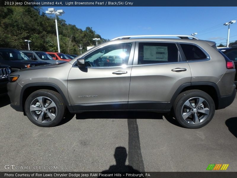 Light Brownstone Pearl / Black/Ski Grey 2019 Jeep Cherokee Limited 4x4