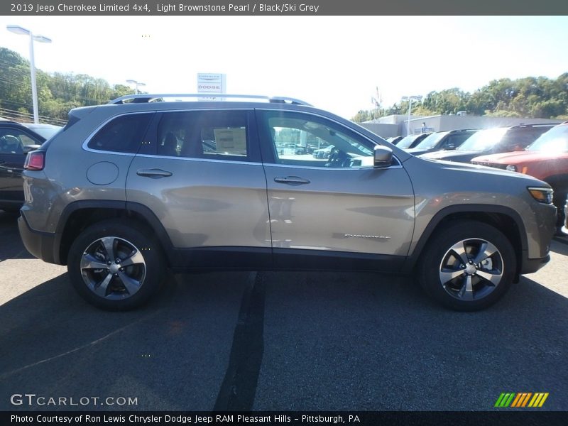 Light Brownstone Pearl / Black/Ski Grey 2019 Jeep Cherokee Limited 4x4