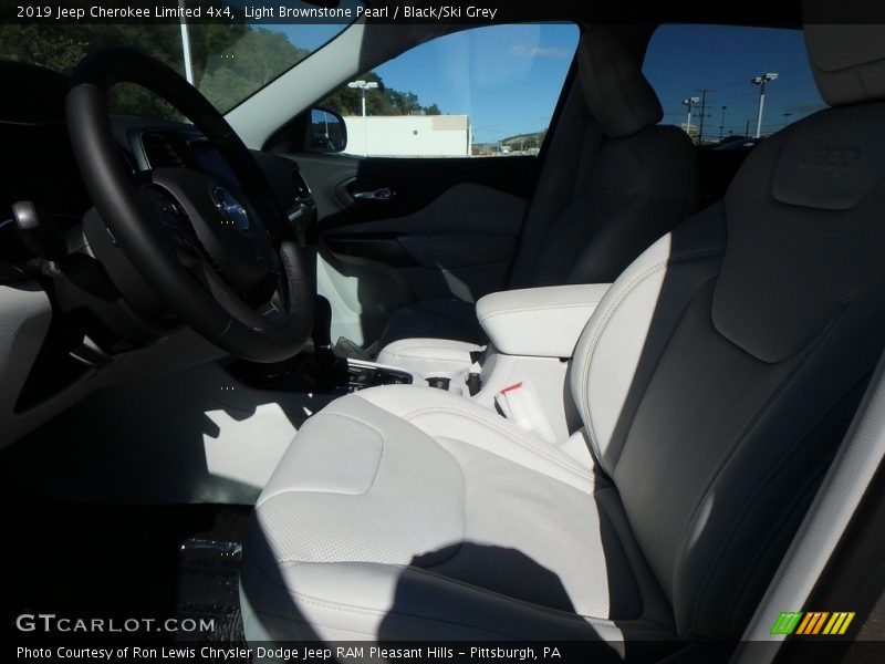 Light Brownstone Pearl / Black/Ski Grey 2019 Jeep Cherokee Limited 4x4