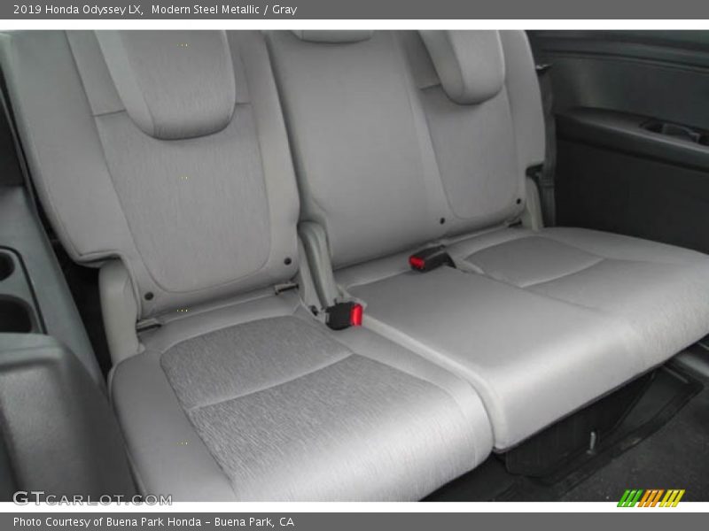 Modern Steel Metallic / Gray 2019 Honda Odyssey LX