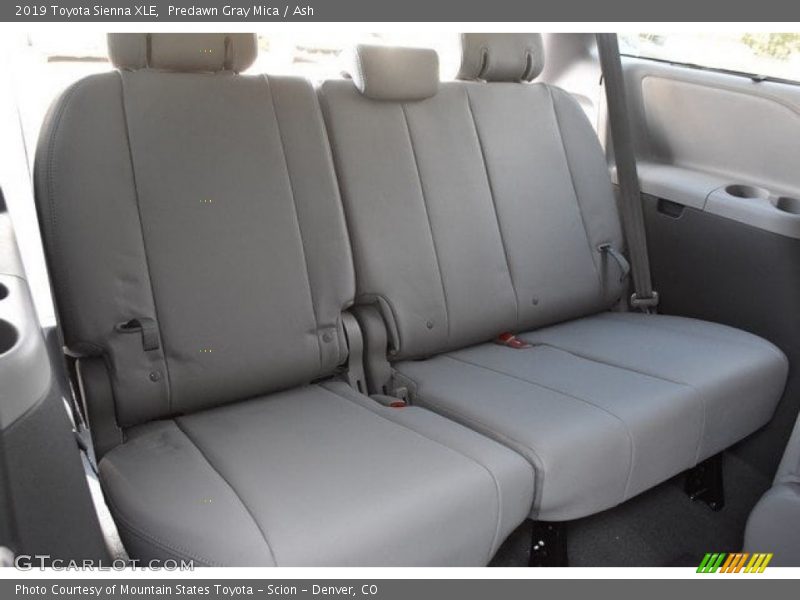 Predawn Gray Mica / Ash 2019 Toyota Sienna XLE