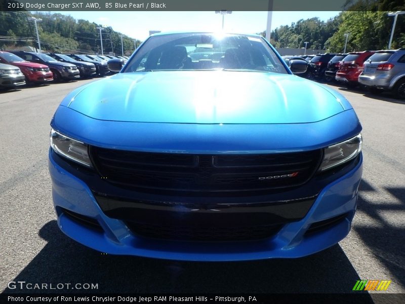 B5 Blue Pearl / Black 2019 Dodge Charger SXT AWD