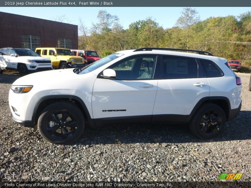 Pearl White / Black 2019 Jeep Cherokee Latitude Plus 4x4