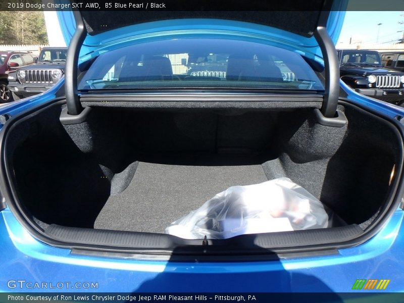 B5 Blue Pearl / Black 2019 Dodge Charger SXT AWD