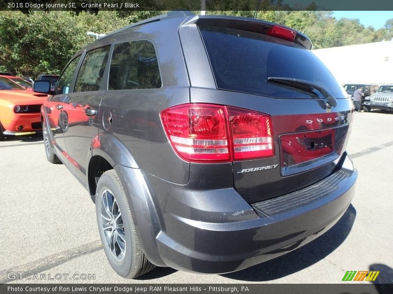 Granite Pearl / Black 2018 Dodge Journey SE