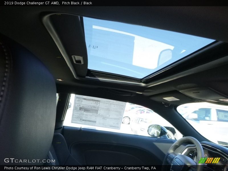 Pitch Black / Black 2019 Dodge Challenger GT AWD