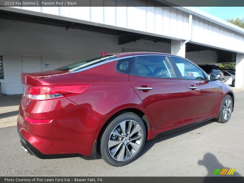  2019 Optima S Passion Red