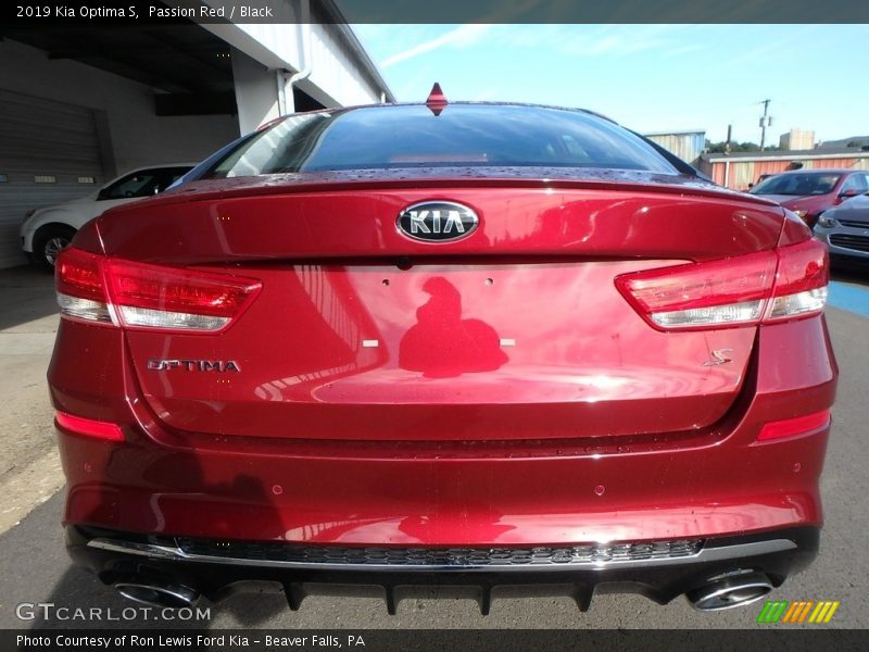 Passion Red / Black 2019 Kia Optima S