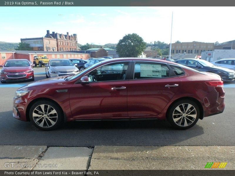  2019 Optima S Passion Red