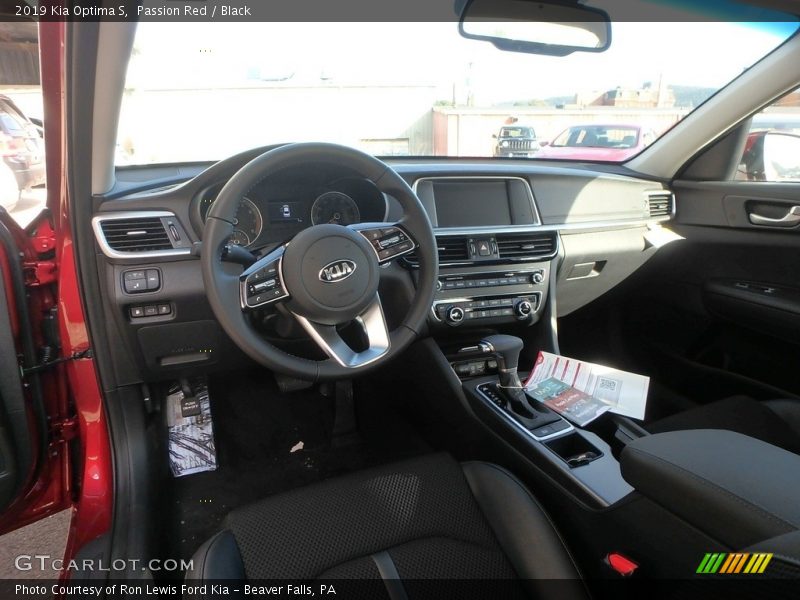Passion Red / Black 2019 Kia Optima S