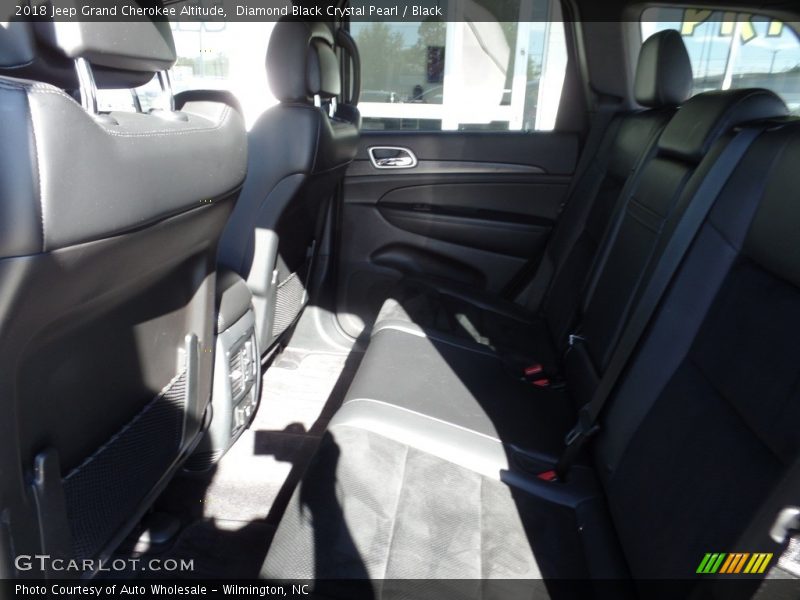 Diamond Black Crystal Pearl / Black 2018 Jeep Grand Cherokee Altitude