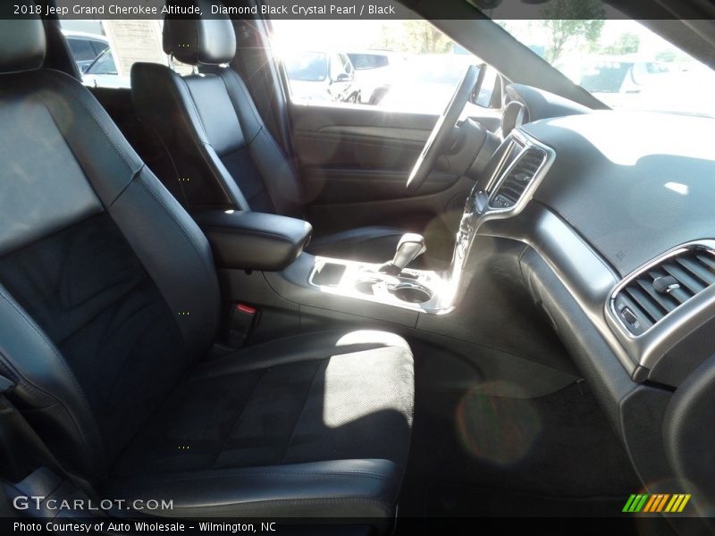 Diamond Black Crystal Pearl / Black 2018 Jeep Grand Cherokee Altitude