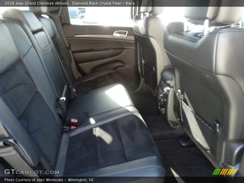 Diamond Black Crystal Pearl / Black 2018 Jeep Grand Cherokee Altitude