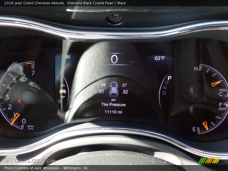 Diamond Black Crystal Pearl / Black 2018 Jeep Grand Cherokee Altitude
