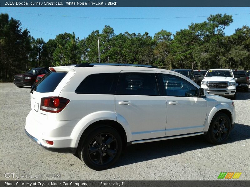 White Noise Tri-Coat / Black 2018 Dodge Journey Crossroad