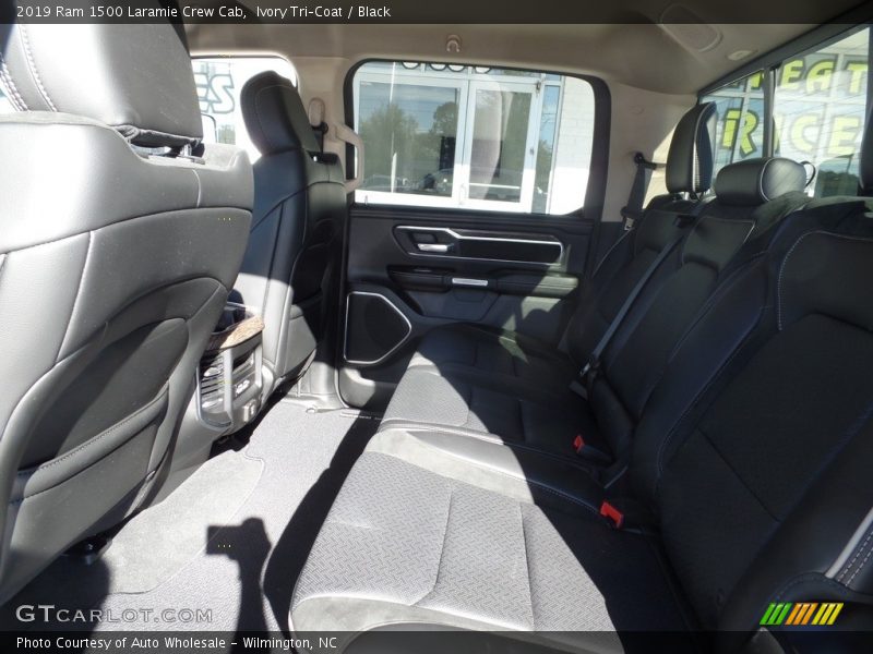 Ivory Tri–Coat / Black 2019 Ram 1500 Laramie Crew Cab