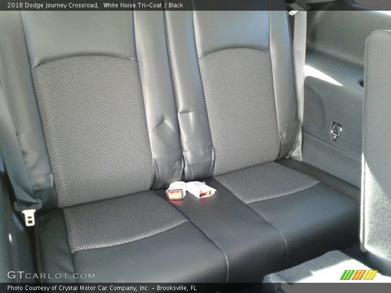 White Noise Tri-Coat / Black 2018 Dodge Journey Crossroad