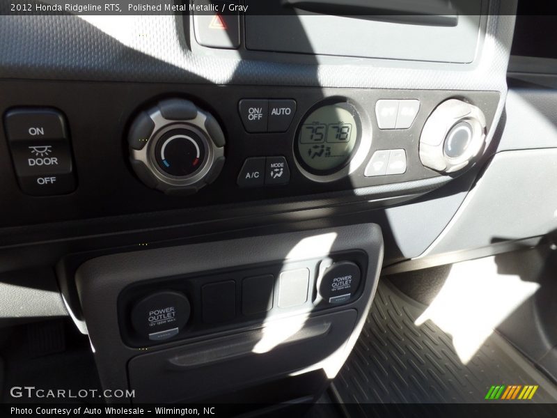 Polished Metal Metallic / Gray 2012 Honda Ridgeline RTS