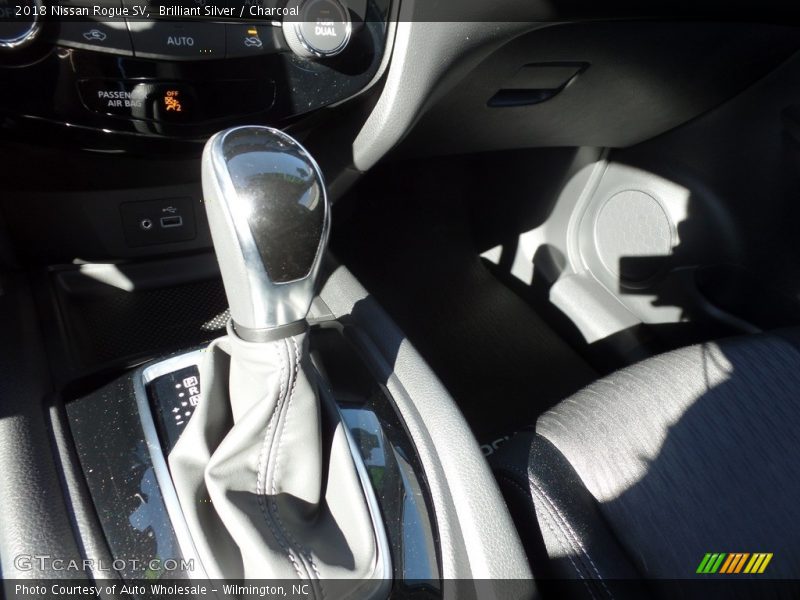 Brilliant Silver / Charcoal 2018 Nissan Rogue SV