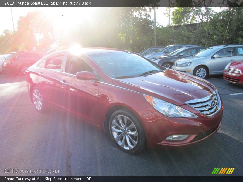 Sparkling Ruby / Black 2013 Hyundai Sonata SE