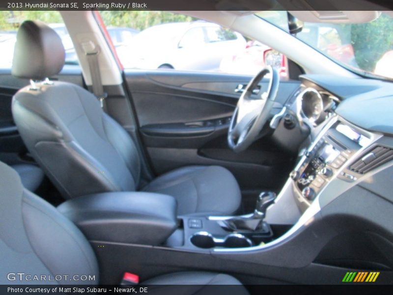 Sparkling Ruby / Black 2013 Hyundai Sonata SE