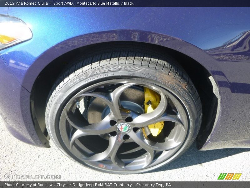 Montecarlo Blue Metallic / Black 2019 Alfa Romeo Giulia Ti Sport AWD