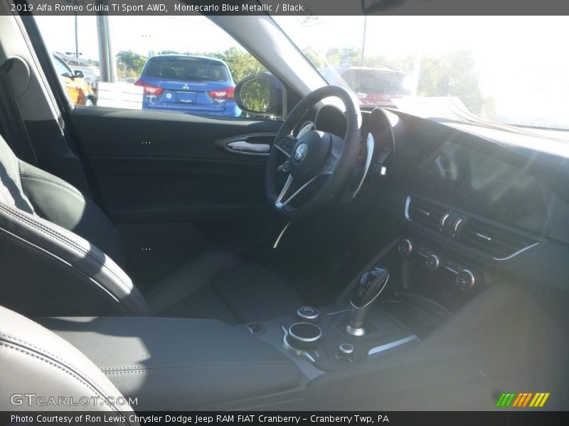 Montecarlo Blue Metallic / Black 2019 Alfa Romeo Giulia Ti Sport AWD