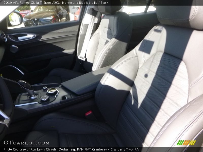 Montecarlo Blue Metallic / Black 2019 Alfa Romeo Giulia Ti Sport AWD