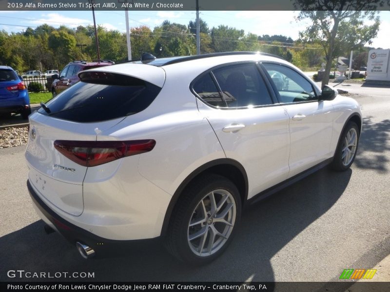 Alfa White / Chocolate 2019 Alfa Romeo Stelvio Ti Sport AWD