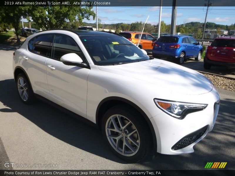 Alfa White / Chocolate 2019 Alfa Romeo Stelvio Ti Sport AWD