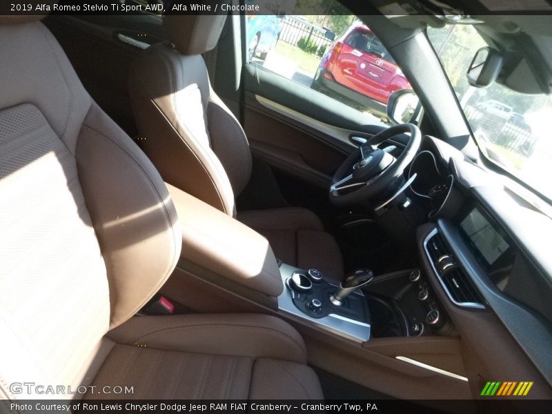 Alfa White / Chocolate 2019 Alfa Romeo Stelvio Ti Sport AWD