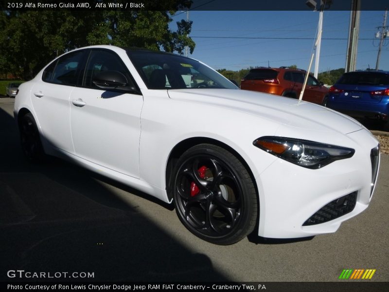 Alfa White / Black 2019 Alfa Romeo Giulia AWD