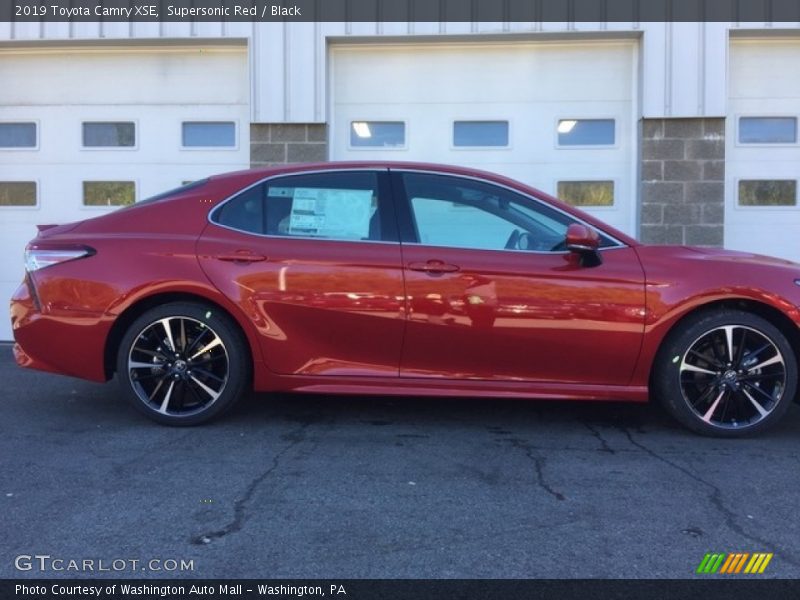 Supersonic Red / Black 2019 Toyota Camry XSE