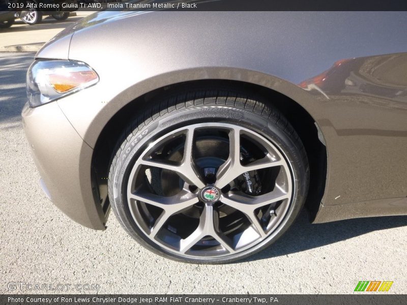 Imola Titanium Metallic / Black 2019 Alfa Romeo Giulia Ti AWD