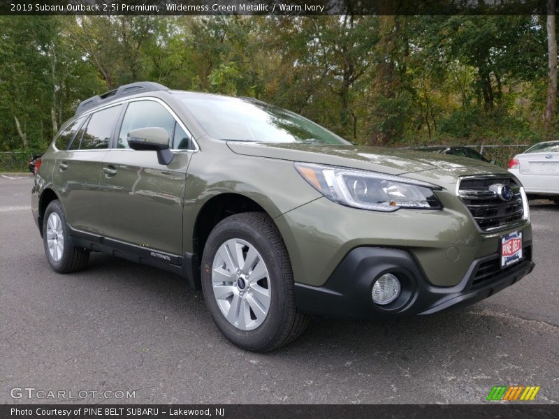 Front 3/4 View of 2019 Outback 2.5i Premium