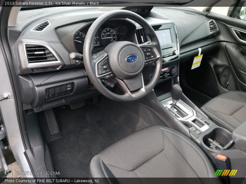 Ice Silver Metallic / Black 2019 Subaru Forester 2.5i