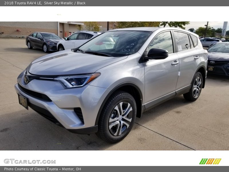 Silver Sky Metallic / Black 2018 Toyota RAV4 LE