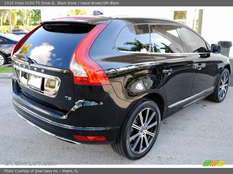 Black Stone / Hazel Brown/Off-Black 2016 Volvo XC60 T5 Drive-E