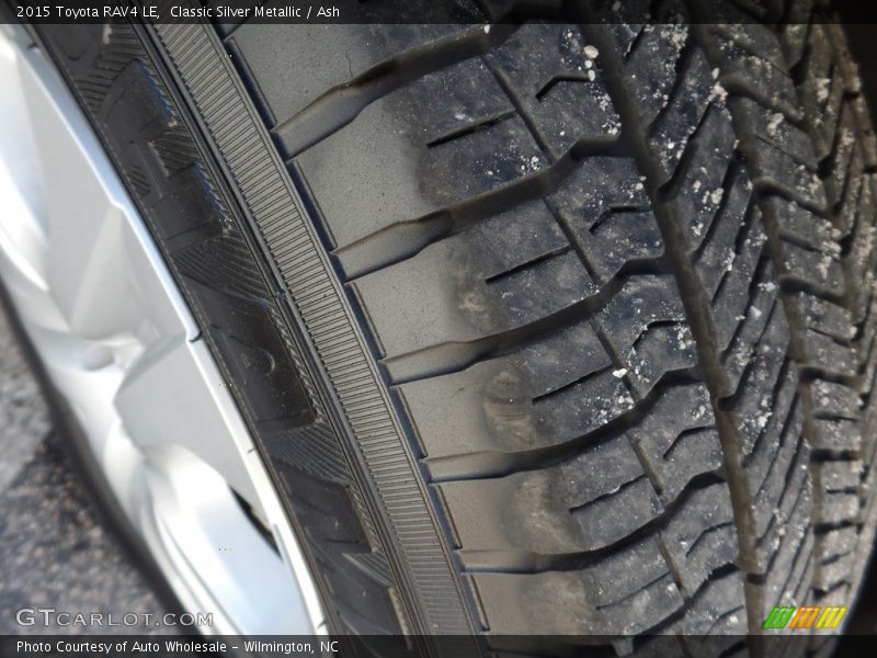 Classic Silver Metallic / Ash 2015 Toyota RAV4 LE