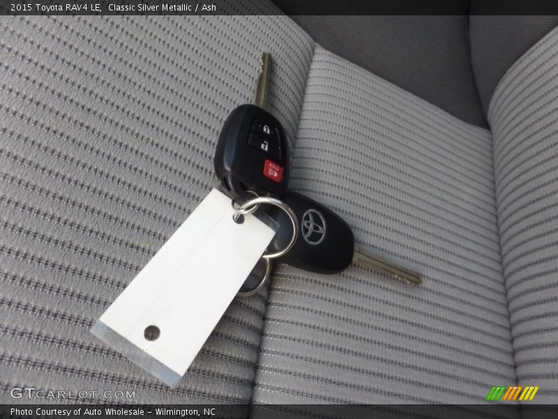 Classic Silver Metallic / Ash 2015 Toyota RAV4 LE